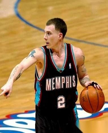 NBA那个传球比谁都骚的“白巧克力”威廉姆斯，干过一件让全联盟都翻脸的事。
20