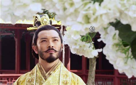 600年，隋文帝将老实本分的太子杨勇贬为庶人，狡诈隐忍的次子杨广逆风翻盘，登顶太