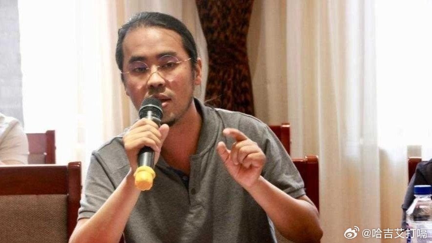 凤凰新闻【50万元书法特等奖被组委会取消，当事书法家回应“评委拉票改分”质疑】极