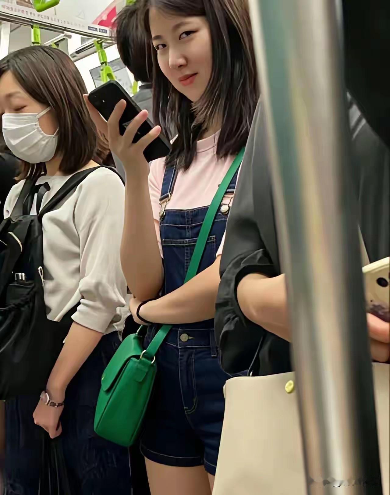 这样的眼神没几个男人能经受得住！