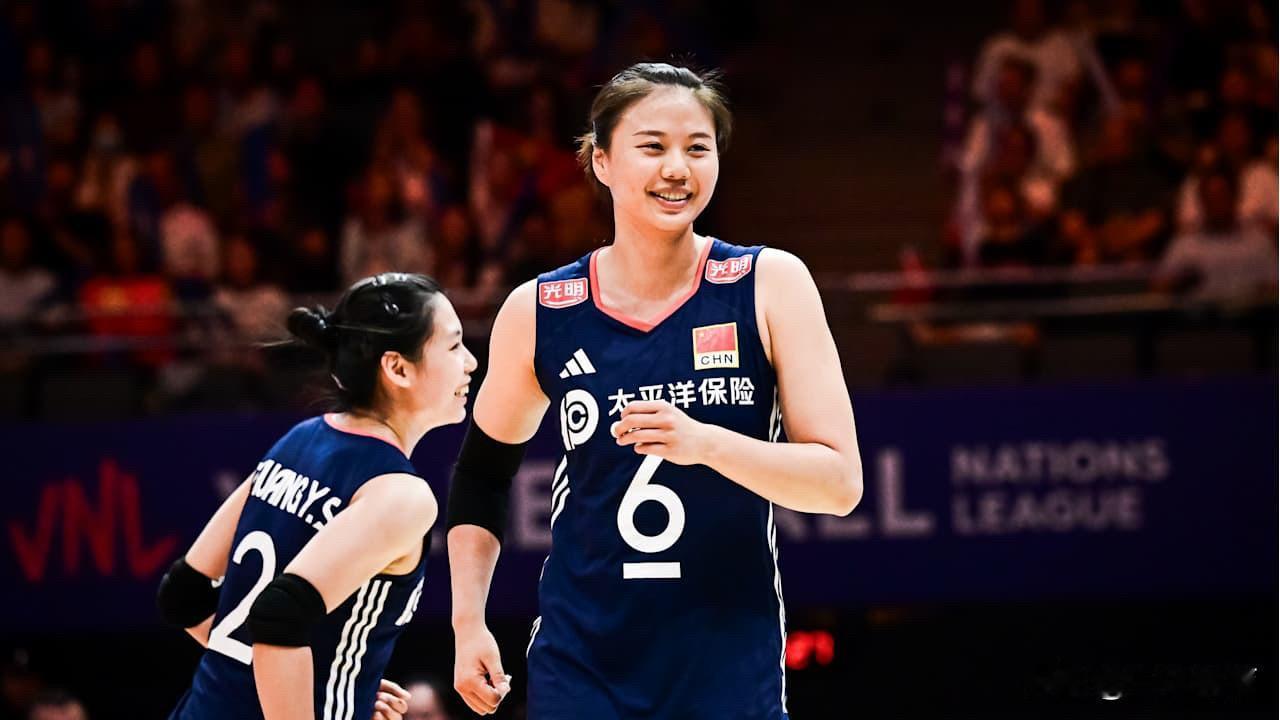 龚翔宇还是退出世界女排联赛的比赛吧。

中国女排与波兰女排一战开场不久，龚翔宇的