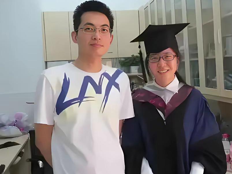男人为什么出轨之后连孩子的抚养费都不给？这种男人是什么心理呢？
近日，武汉大学又