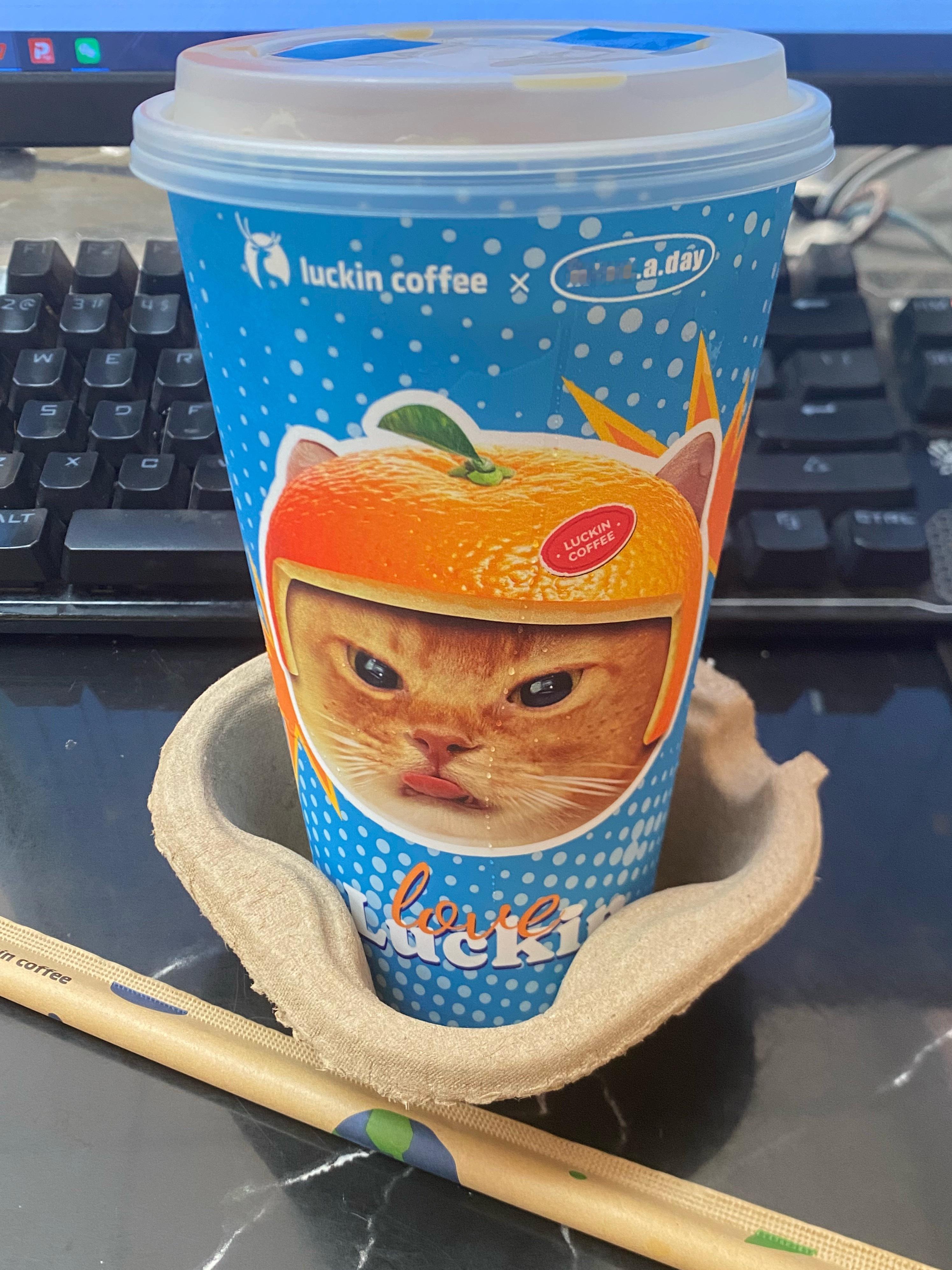 瑞幸这个包装是真的萌！！！ ​​​