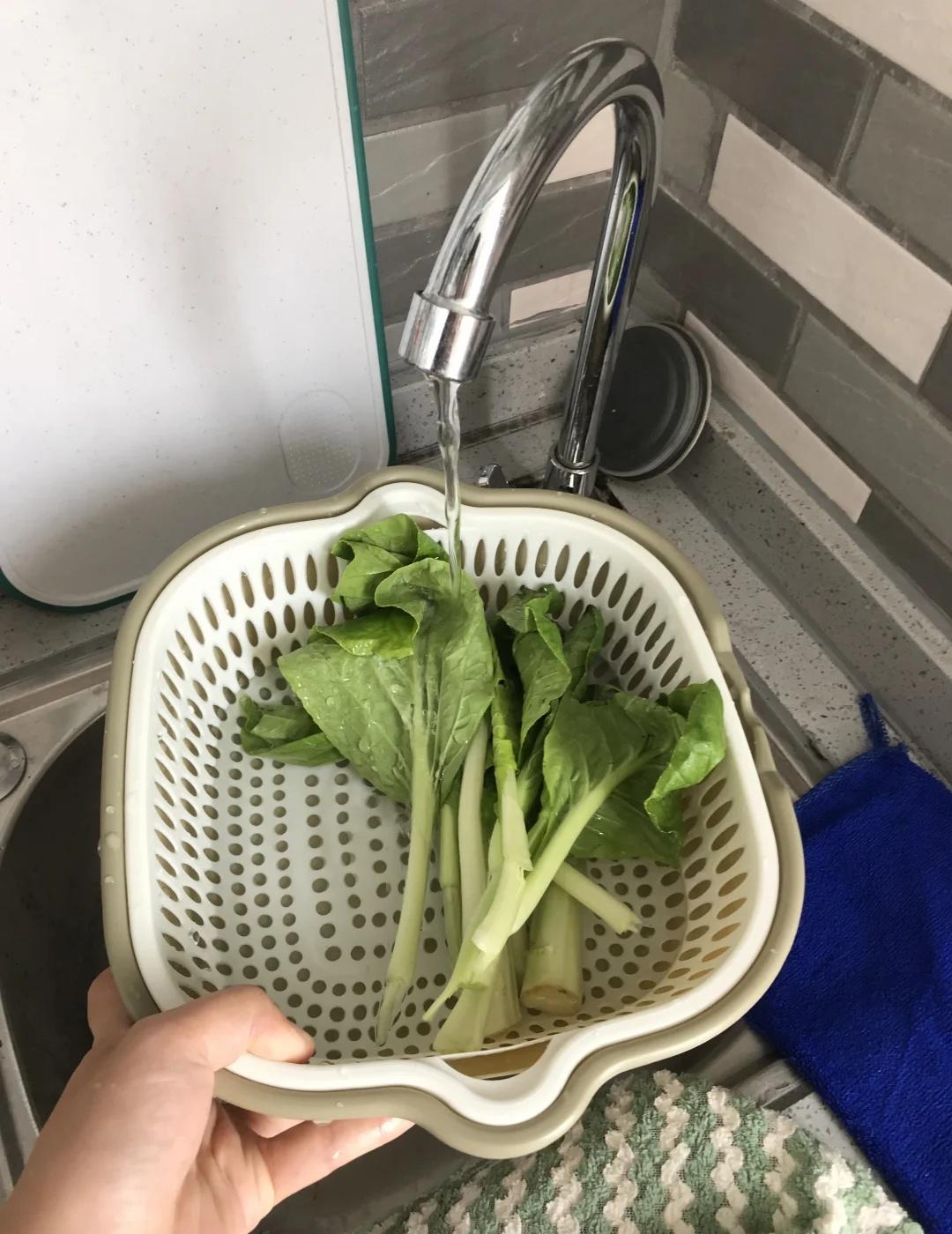 做一个身心健康、头发很多且内心平静的大人
小时候幻想以后要成为什么样的大人。要优