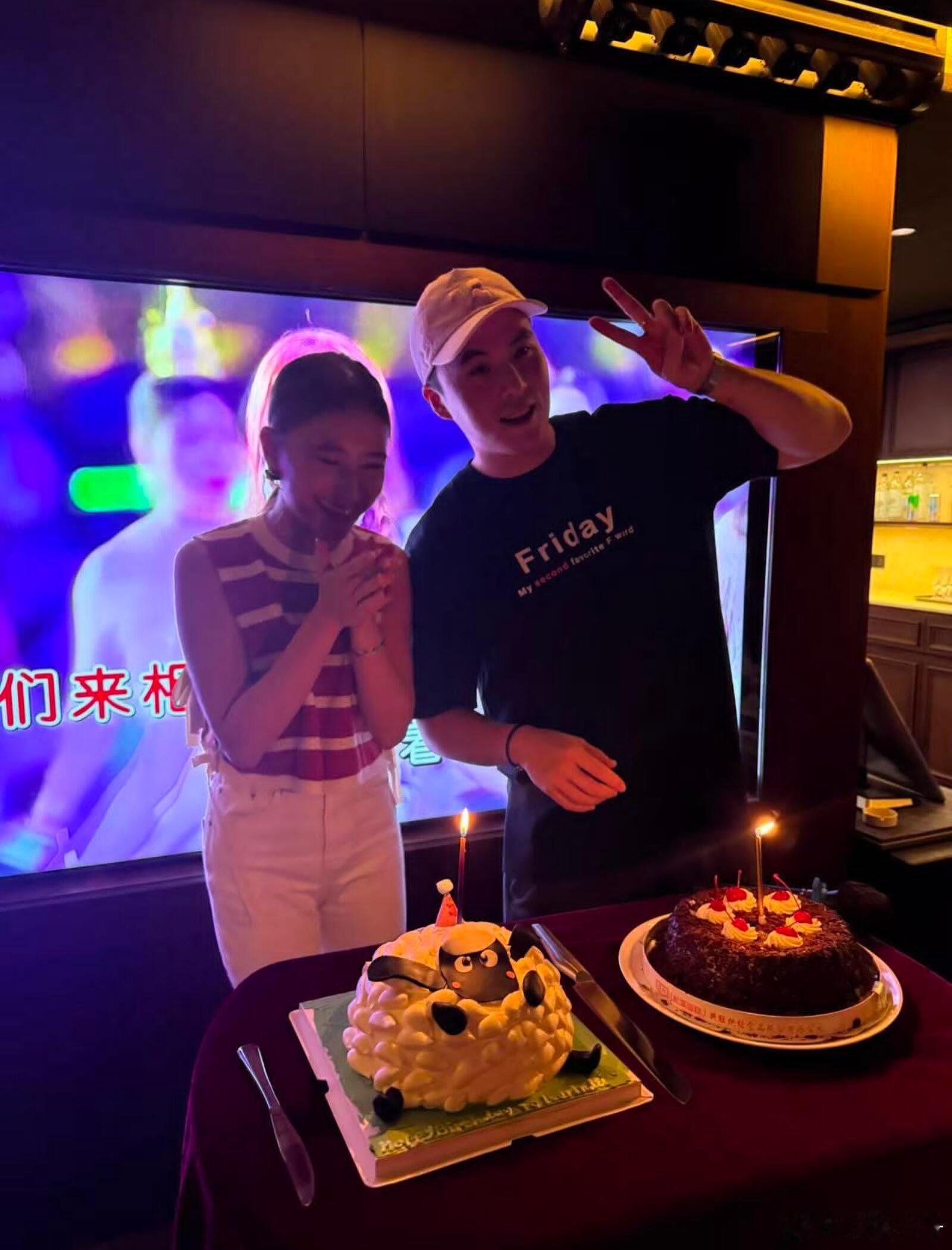 何超莲姐弟过35岁生日，他们家活动，儿媳妇女婿和第三代基本上每次都不在，好让人费
