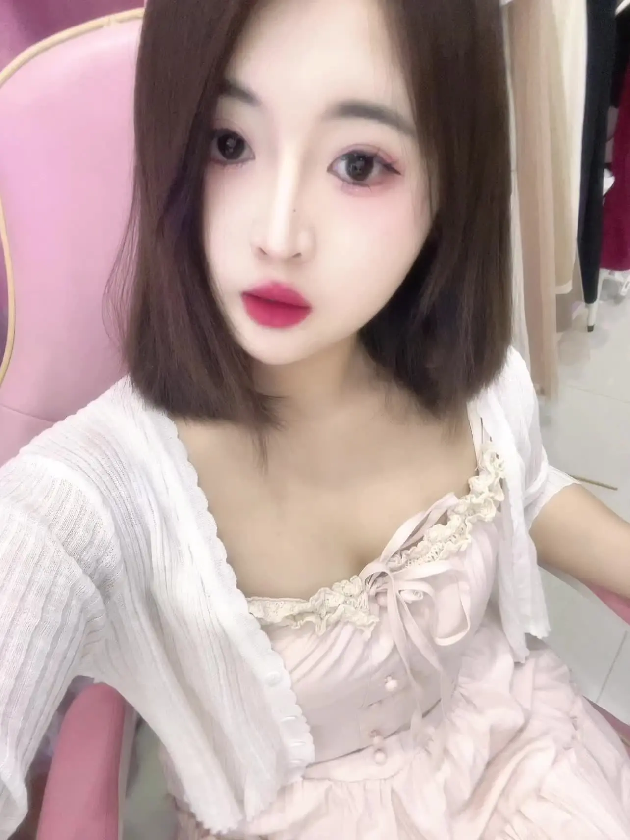 如果人生要碰壁 我希望是RMB
