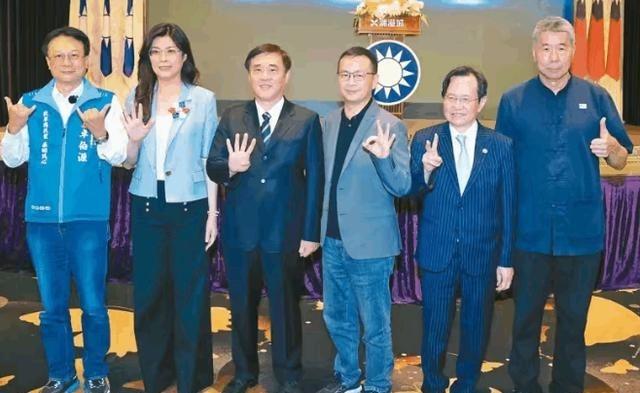 实现两岸统一，2300万台湾人必须无条件的接受和服从，大陆14亿中国人的意愿，而