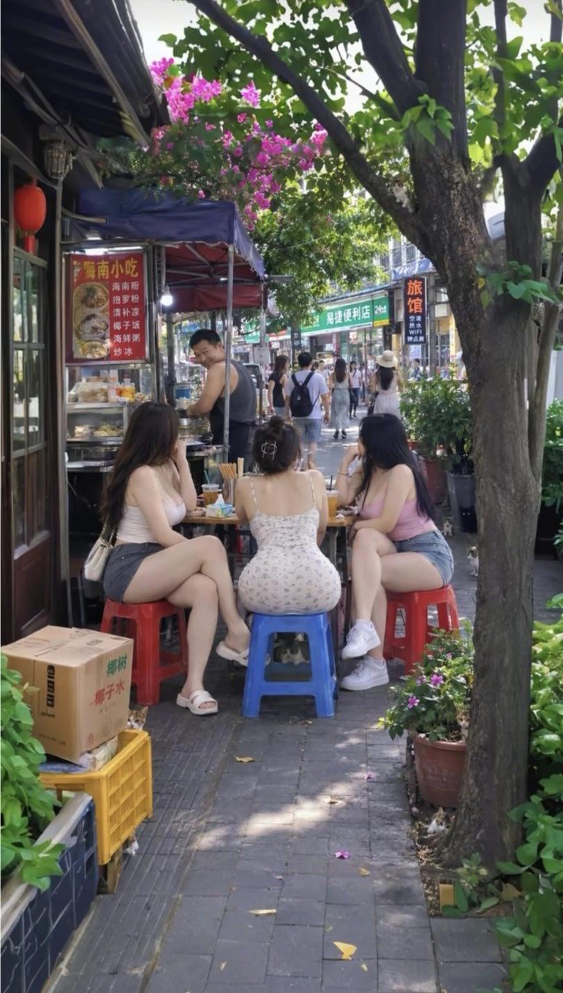 请找出图中10只猫咪在哪里？