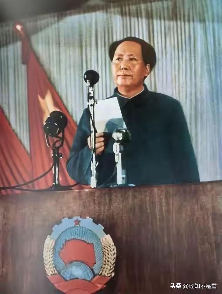 掌舵中国革命的毛泽东，42岁前活得像块被反复捶打的铁：撤职10次、降职8回，连长