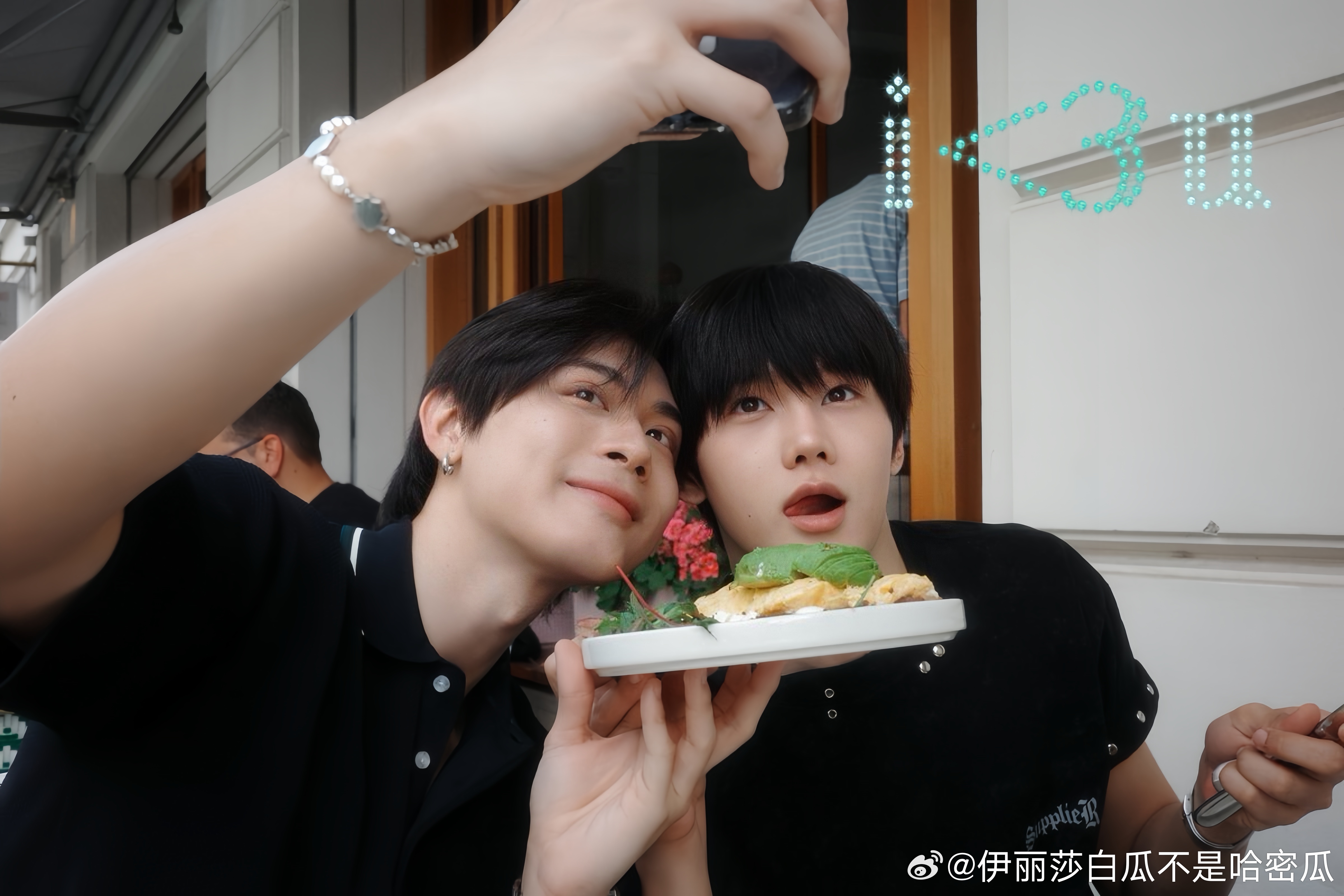toptapminlee[超话]  💜🍬🩵 Vitomin你笑的时候，我听