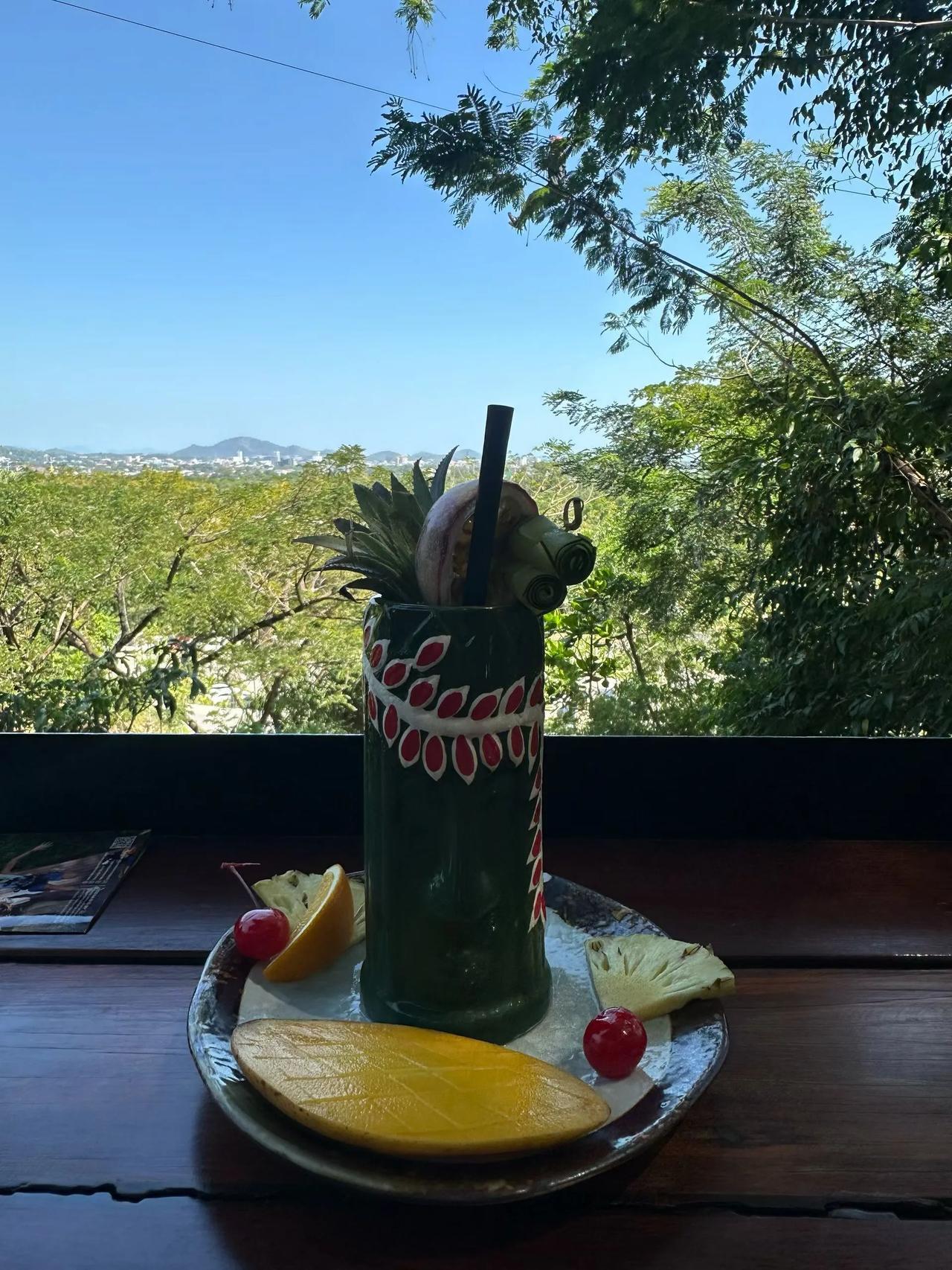 女孩的气质要怎么培养呢女性应有的气质 女性独立气质 
 
真正好的气质，从来不是