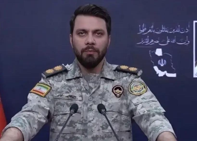 伊朗的两大武装体系的领导人发出最强音，伊朗武装部队司令部警告美国：若美国对伊朗石