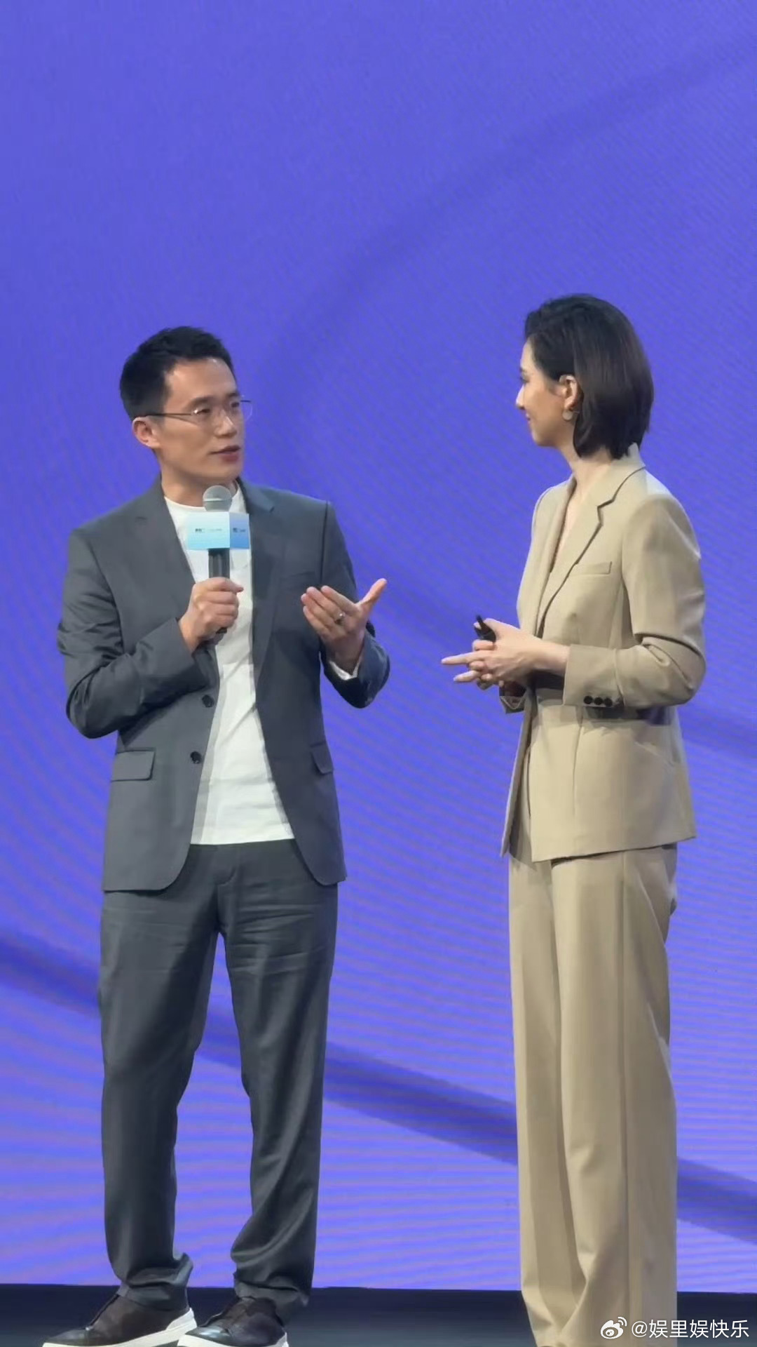 王腾亮相北京谈睡眠科技新风口王腾重返发布会舞台 王腾亮相北京盛会，重返发布会舞台