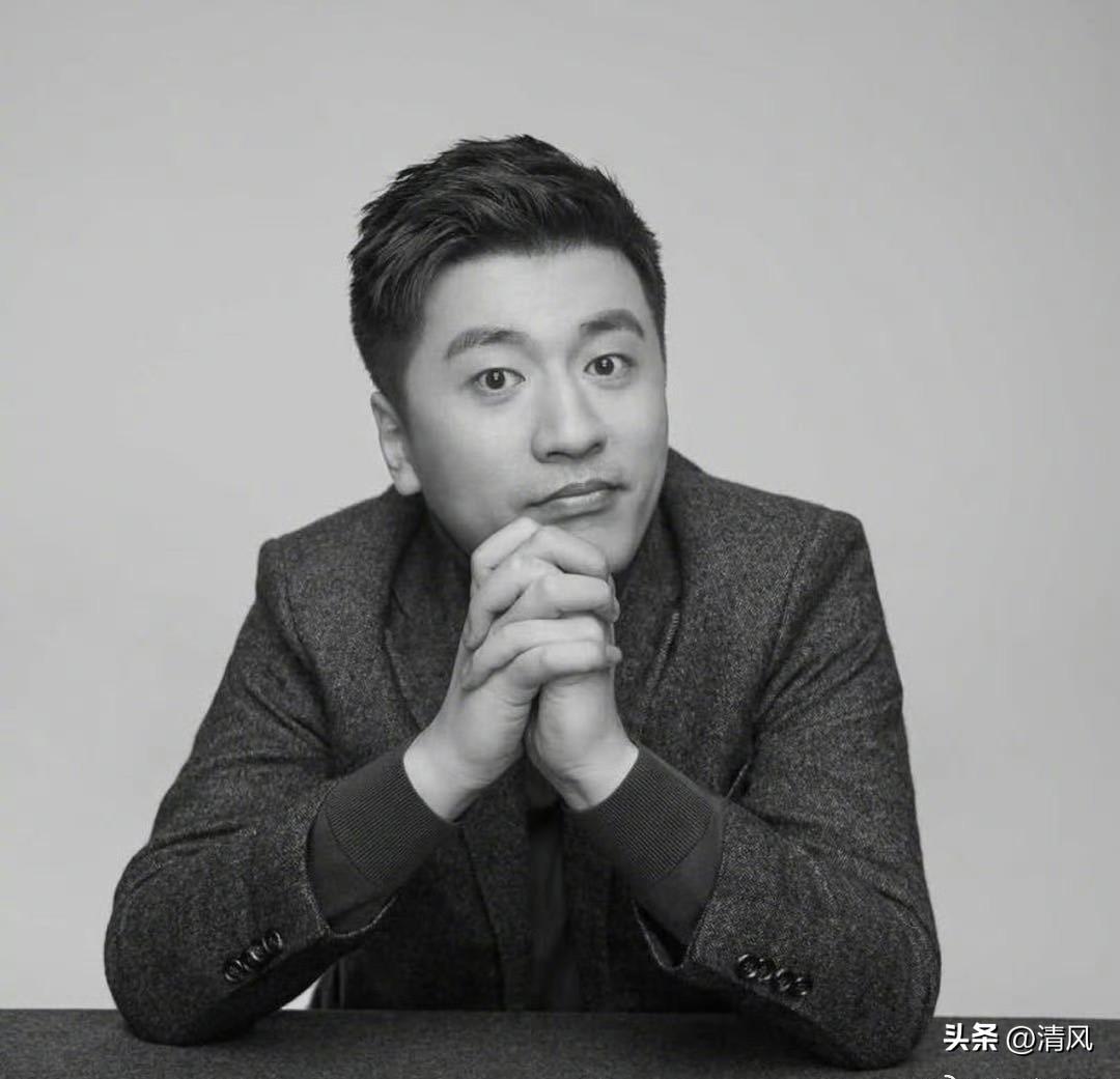 昨天，张雪峰走了，才42岁。

这个总在直播间为普通人喊话说专业的“教育博主”，