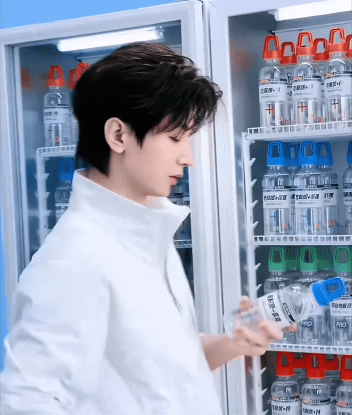 天热身热，望淇解渴🥵成毅活力李子园成毅李子园全球品牌代言人 成毅｜卢云 | 两