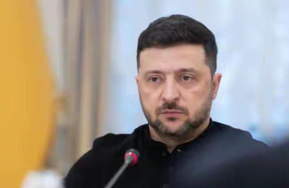 1. 泽连斯基的“重大妥协”

围绕美方“和平计划”谈判，美欧不支持将“乌克兰加