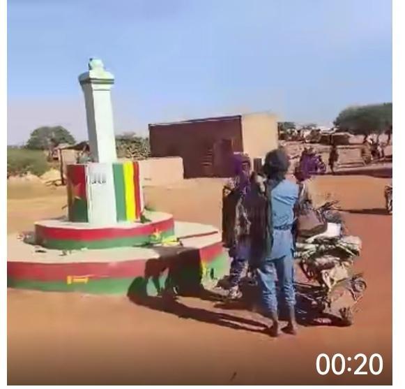 “基地”组织西非分支JNIM占领了布基纳法索东北部的巴尼镇，据称主要是因为巴尼镇