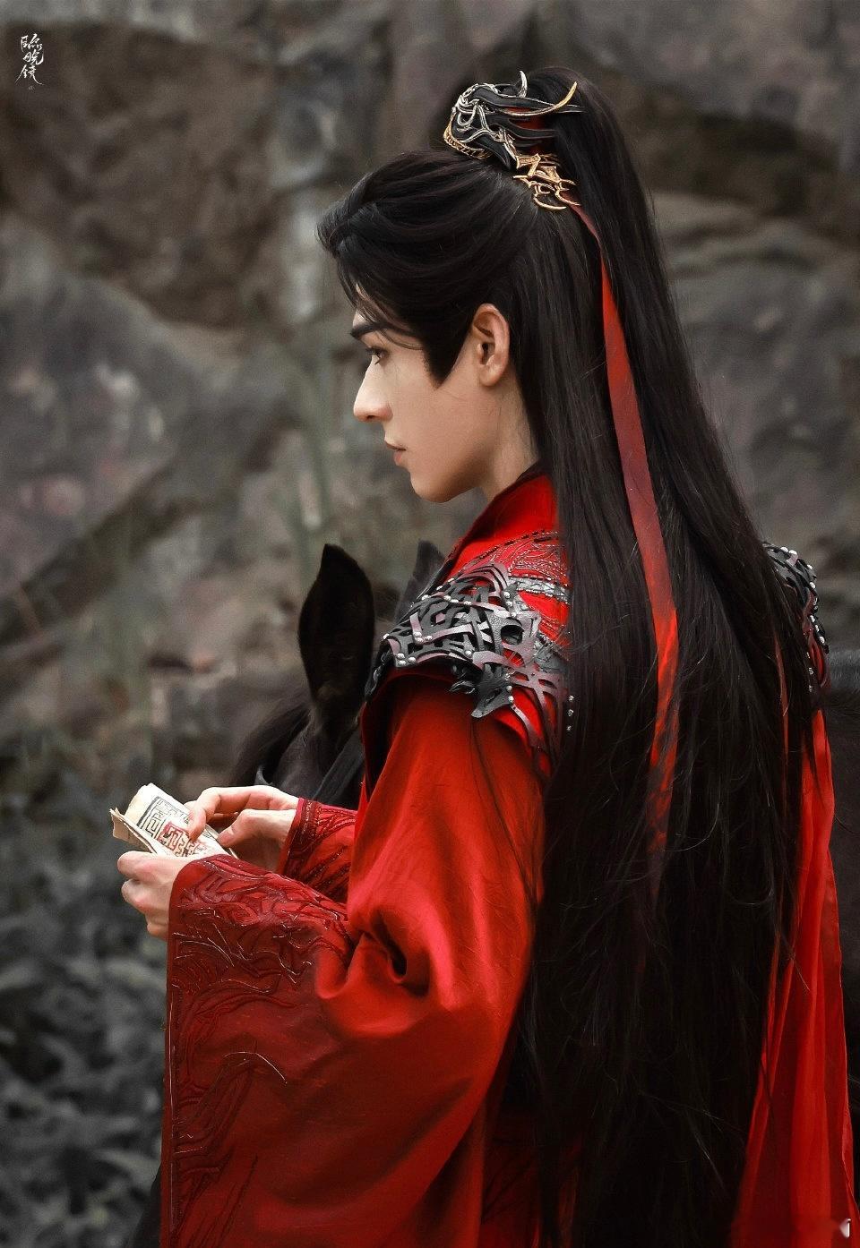龚俊 gj龚俊 暗河传 gj 龚俊苏暮雨 一朝暮雨洗清秋，一诺千金暗河首。一伞撑