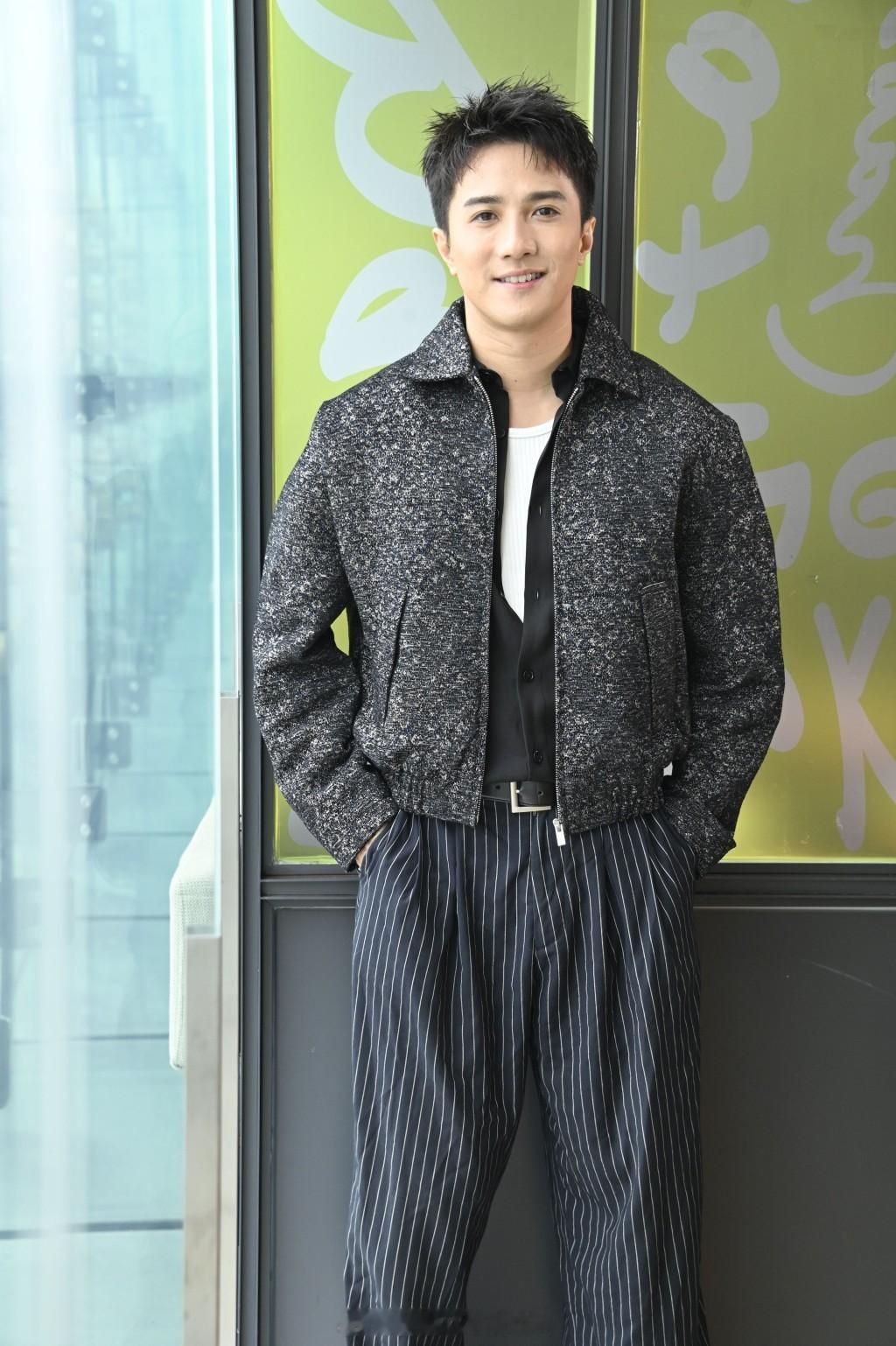 星岛：黄庭锋频拍剧终有回响令妈妈对娱乐圈改观 向陈豪偷师望延续演员路黄庭锋于《万