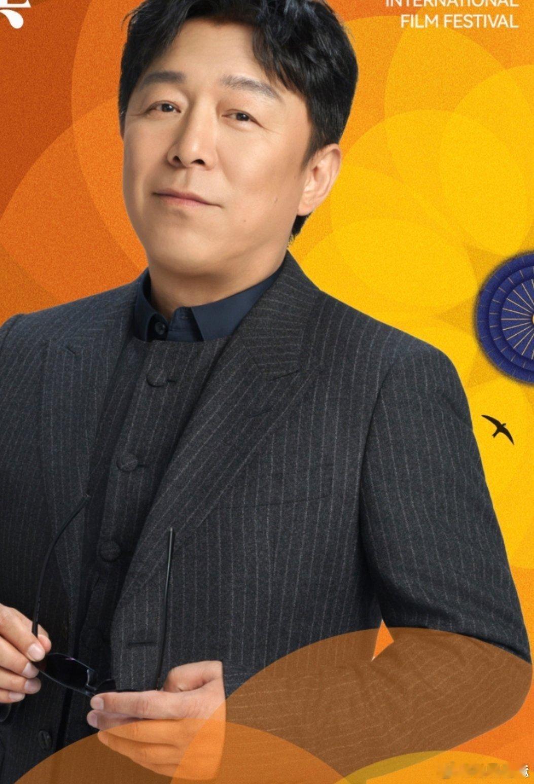 黄渤 一直很喜欢刘慈欣，看了刘慈欣点评，他点出历史与未来交织的独特科幻维度，黄渤