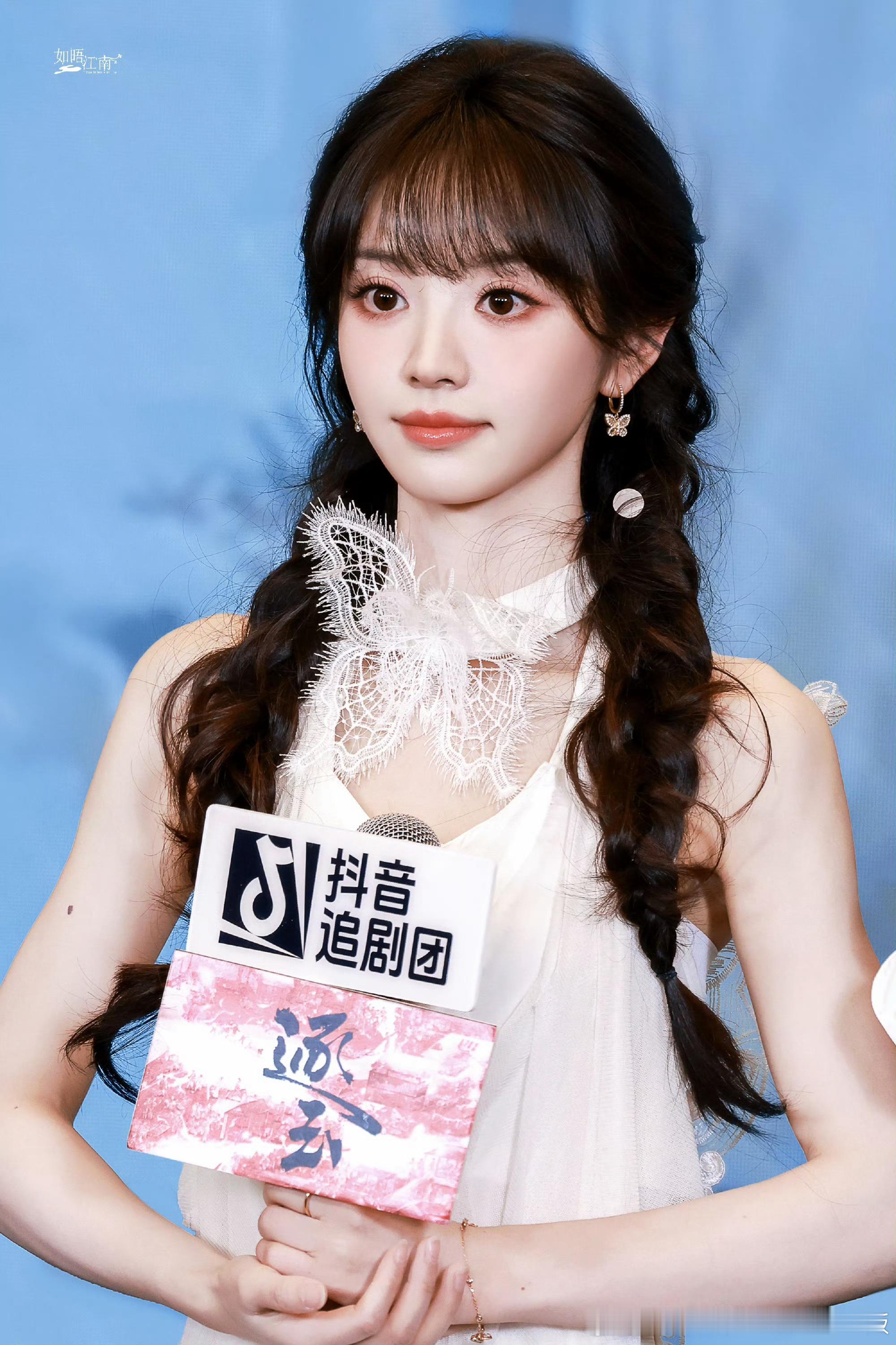 田曦薇   🐱田曦薇 🐱田曦薇魏娆 你真的好没礼貌 上次见面时 你招呼都没打
