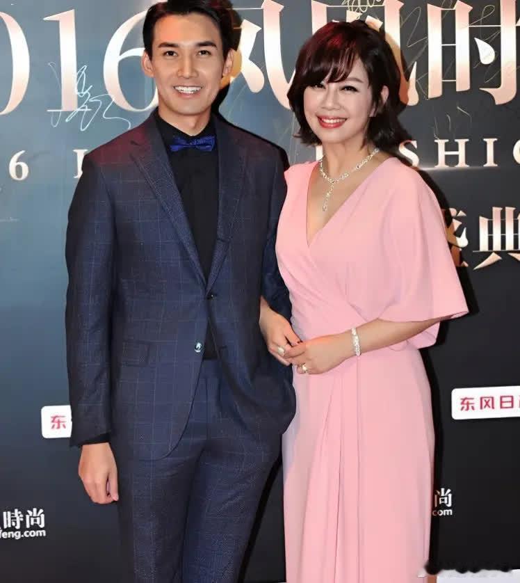 2007年，张铎第一次带比自己大8岁的陈松伶回家见父母，他提前叮嘱妈妈：松伶不吃