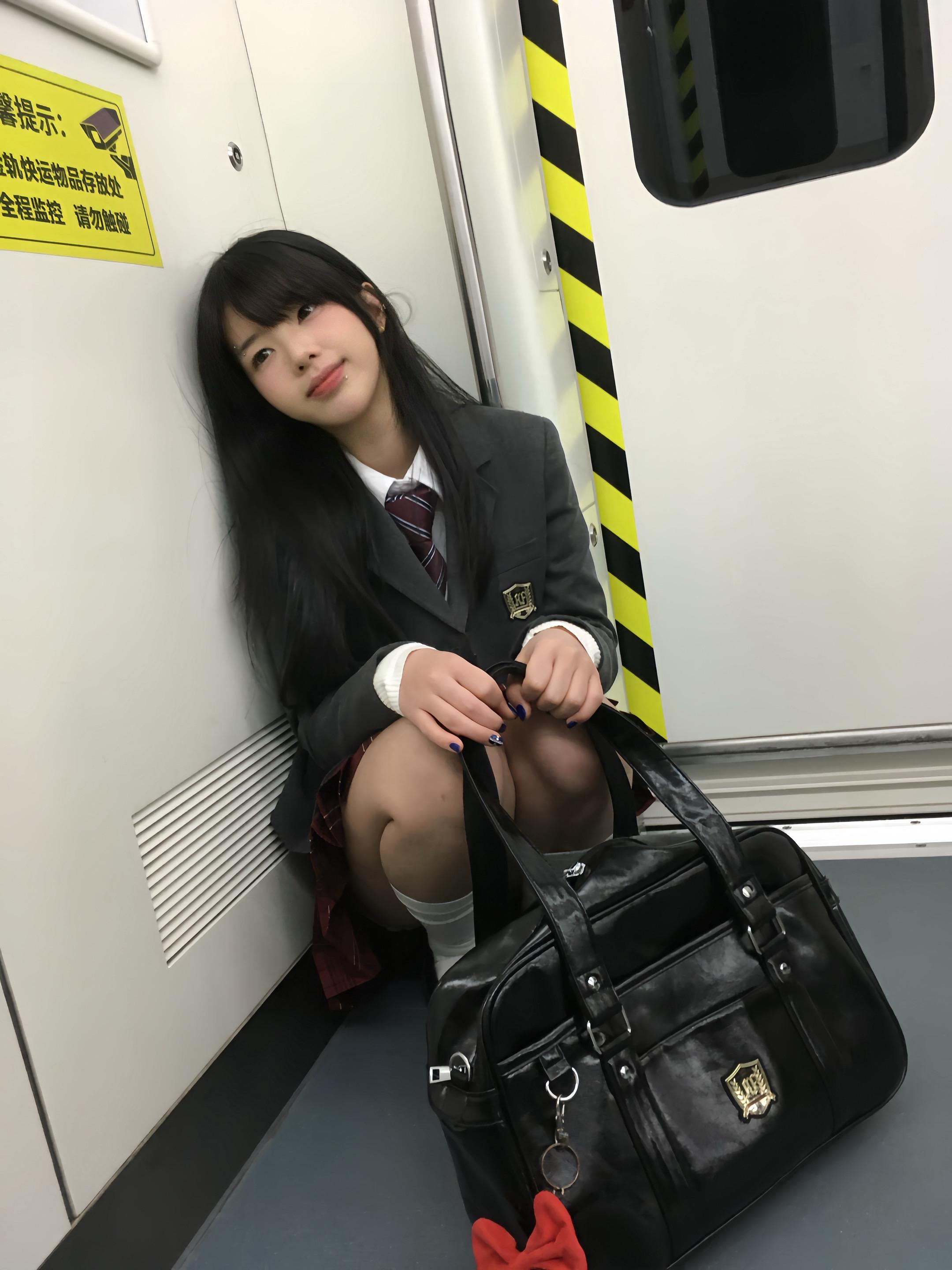 哼＞へ＜！忘记你。该怎么忘记你QࡇQ