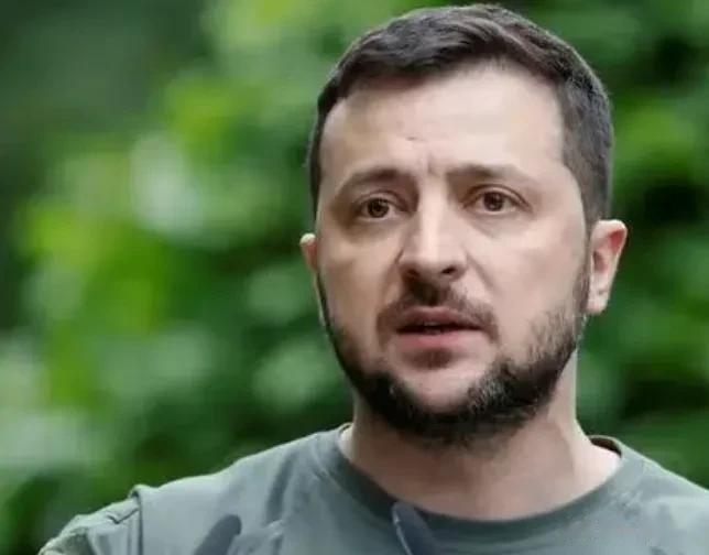 乌克兰还是走到这步，泽连斯基出卖国家土地，下令全国征兵动员！

俄乌冲突已经持续