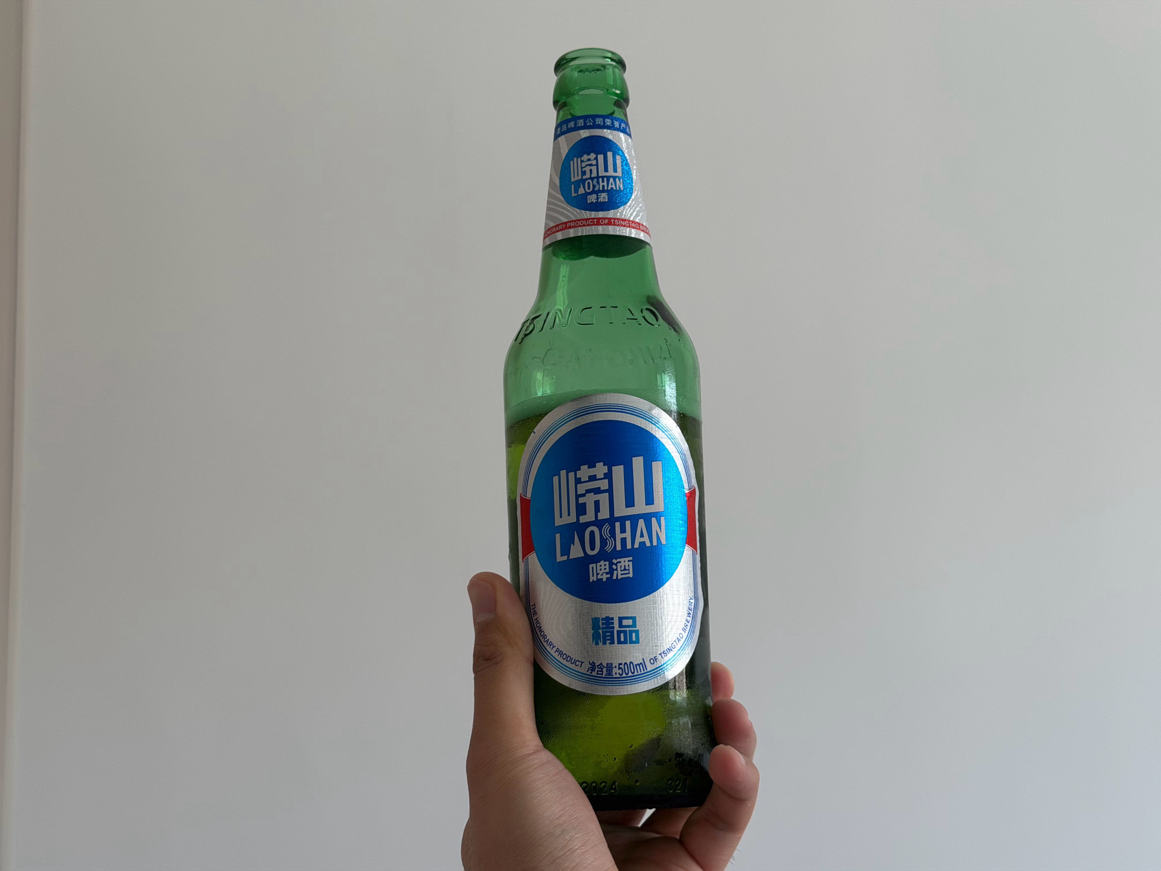 夏天喝啤酒，大家最喜欢喝哪个品牌的？欧哥酒精过敏极少喝，喝酒不如喝冰镇可乐