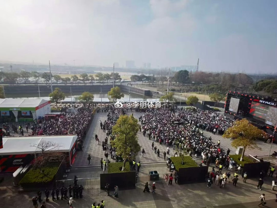 F1果然世界前三大运动，没有我们🇨🇳车手这观众也很多 