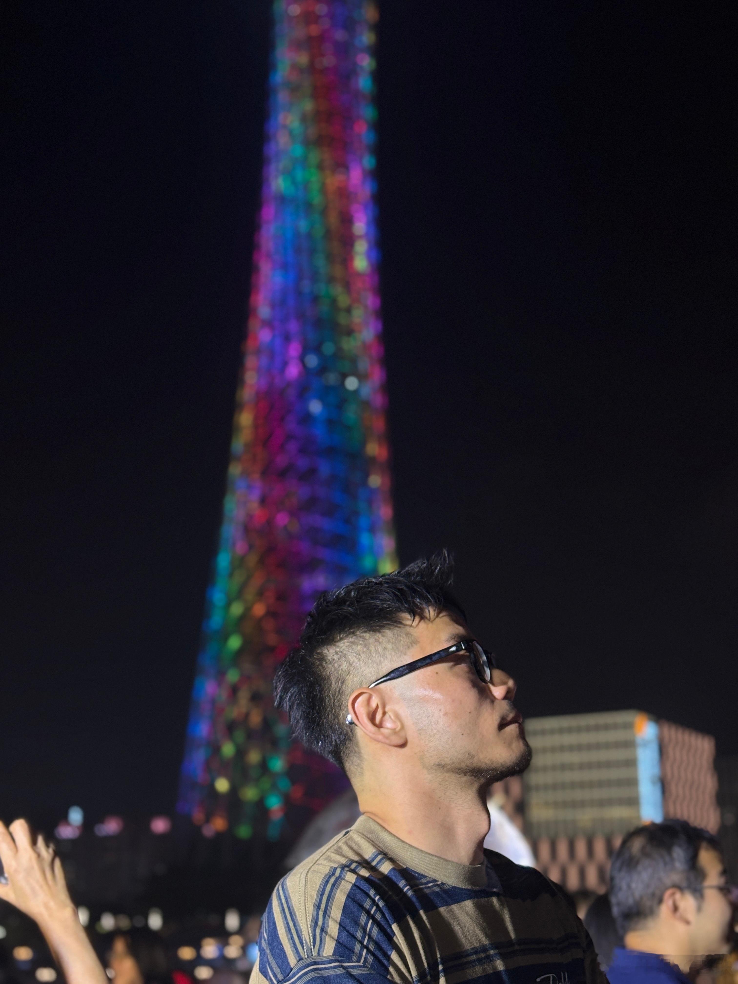 我上次一看广州塔还是上一次。铁丝日记  ​​​