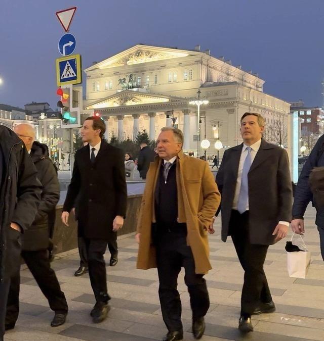 美国连夜离开莫斯科，当地时间12月3日凌晨，普京和美国特使威特科夫会谈结束。
俄