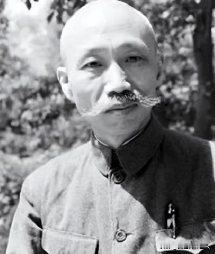 1935年，王家烈被蒋介石逼迫，交出兵权后考察散心，蒋介石也够意思，给了3万大洋