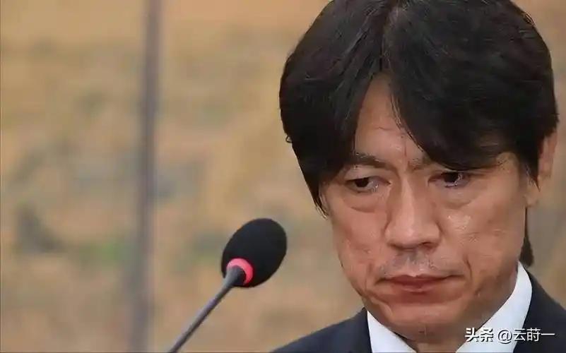 怕的不是韩国足协被曝性贿赂外国裁判，而是全世界突然意识到一个可怕的事实，2002