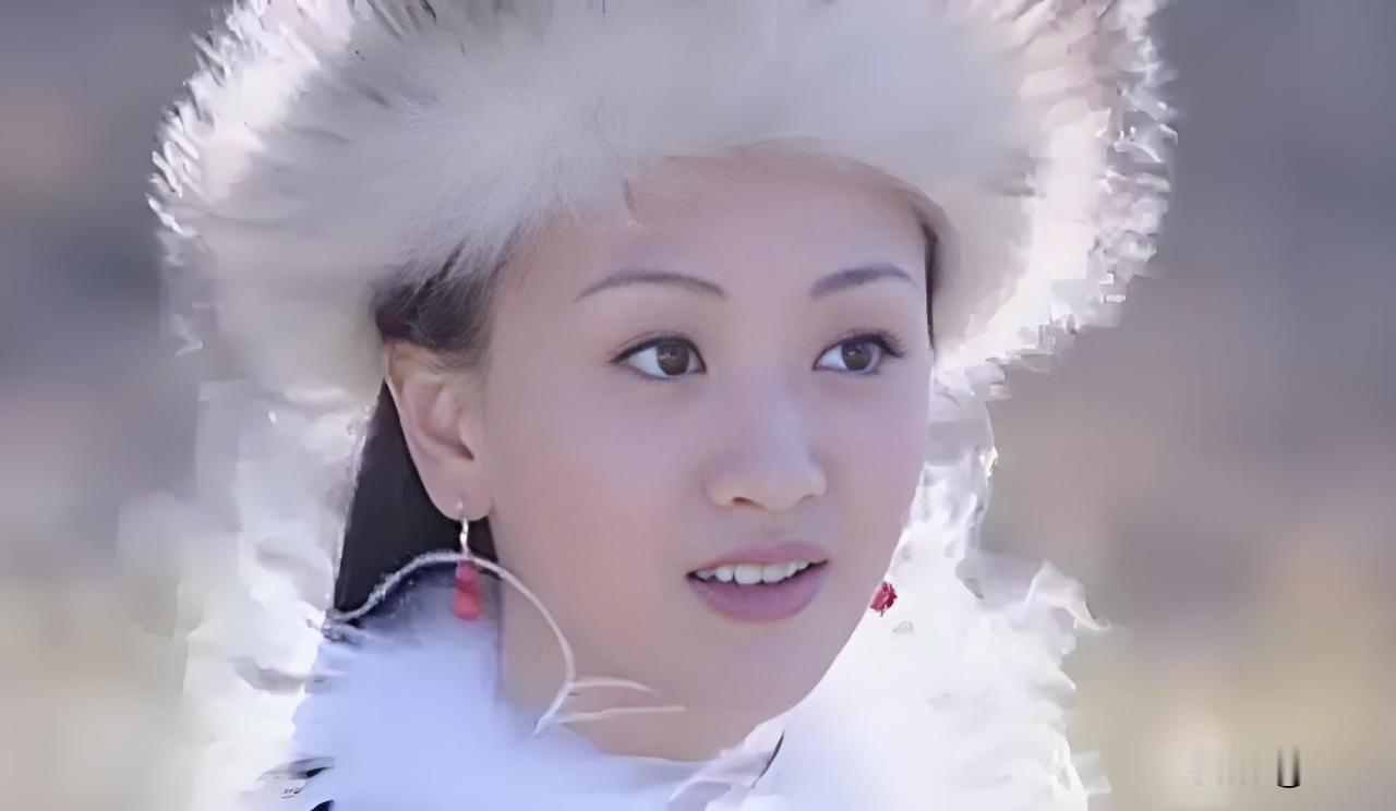 古装剧中戴“白绒帽子”的女星，杨蓉，杨雪，杨幂，韩雪，张恒，林依晨。谁美？