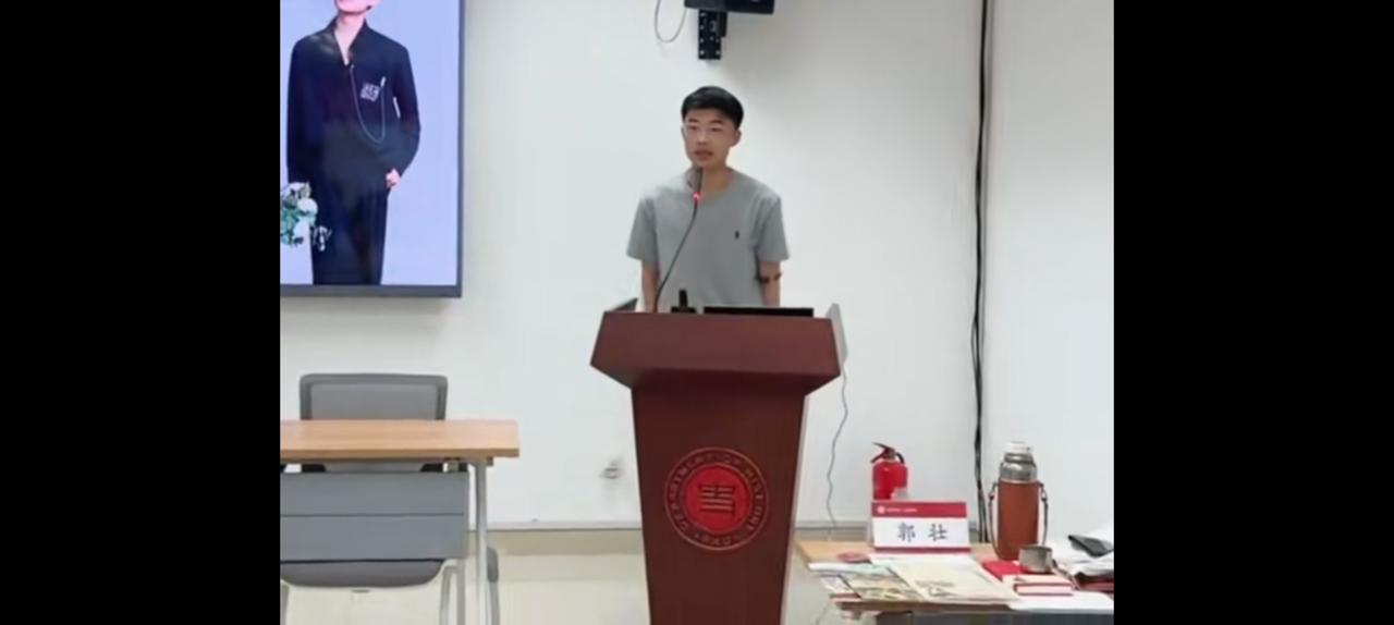 听说有才去北京大学读书了，这可真是可喜可贺，互联网界的一件大事儿。
作为全国最高