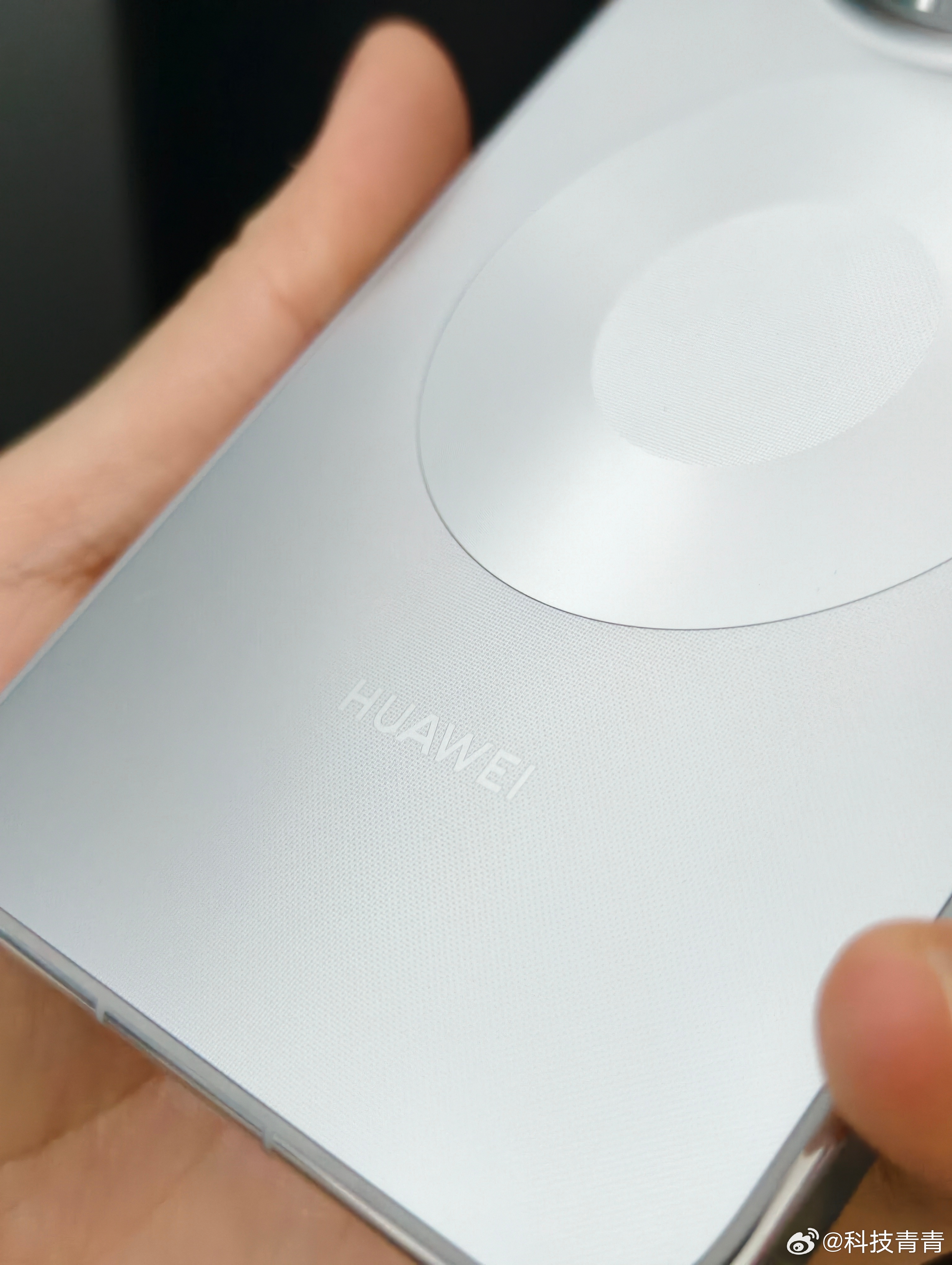 这代的Mate 80系列上的麒麟9030 Pro芯片搭配上鸿蒙6的体验已经相当好