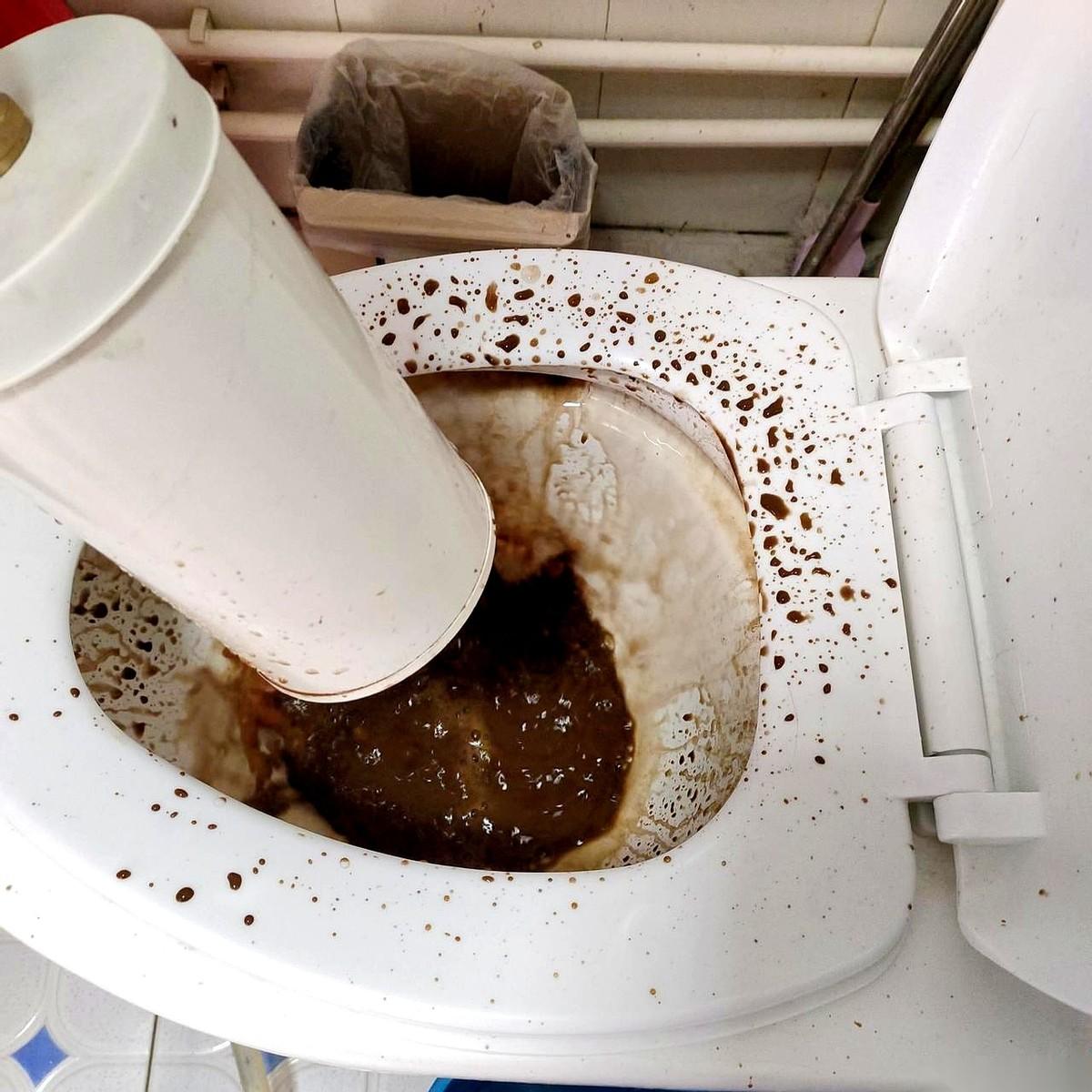 我跟你说，我真以为那一百块钱打了水漂了。
师傅拍着胸脯跟我保证，洗完地暖，家里热