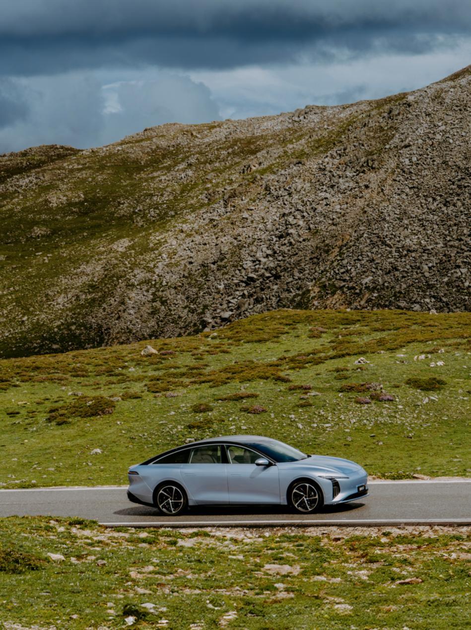 明明可以靠脸，却偏偏要靠实力
东风风行星海S7拥有
10万级唯一800V超快充技