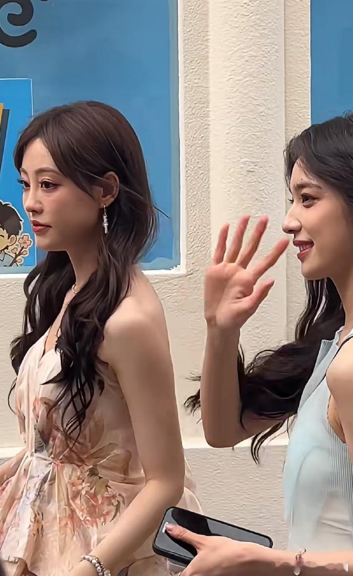 祝绪丹现实美出新高度！宛如花仙子，令人惊艳。一直觉其美，如今更甚。盼姐姐多拍剧，