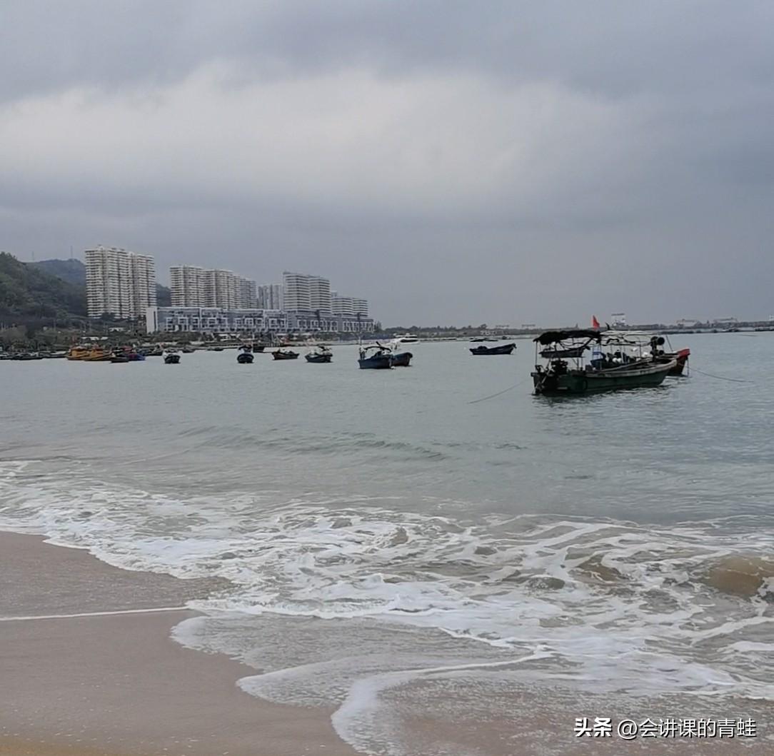 随手发一张海边的照片美不胜收龙栖湾，到此一游嗨翻天，快来吧，老铁们！龙栖湾海边游