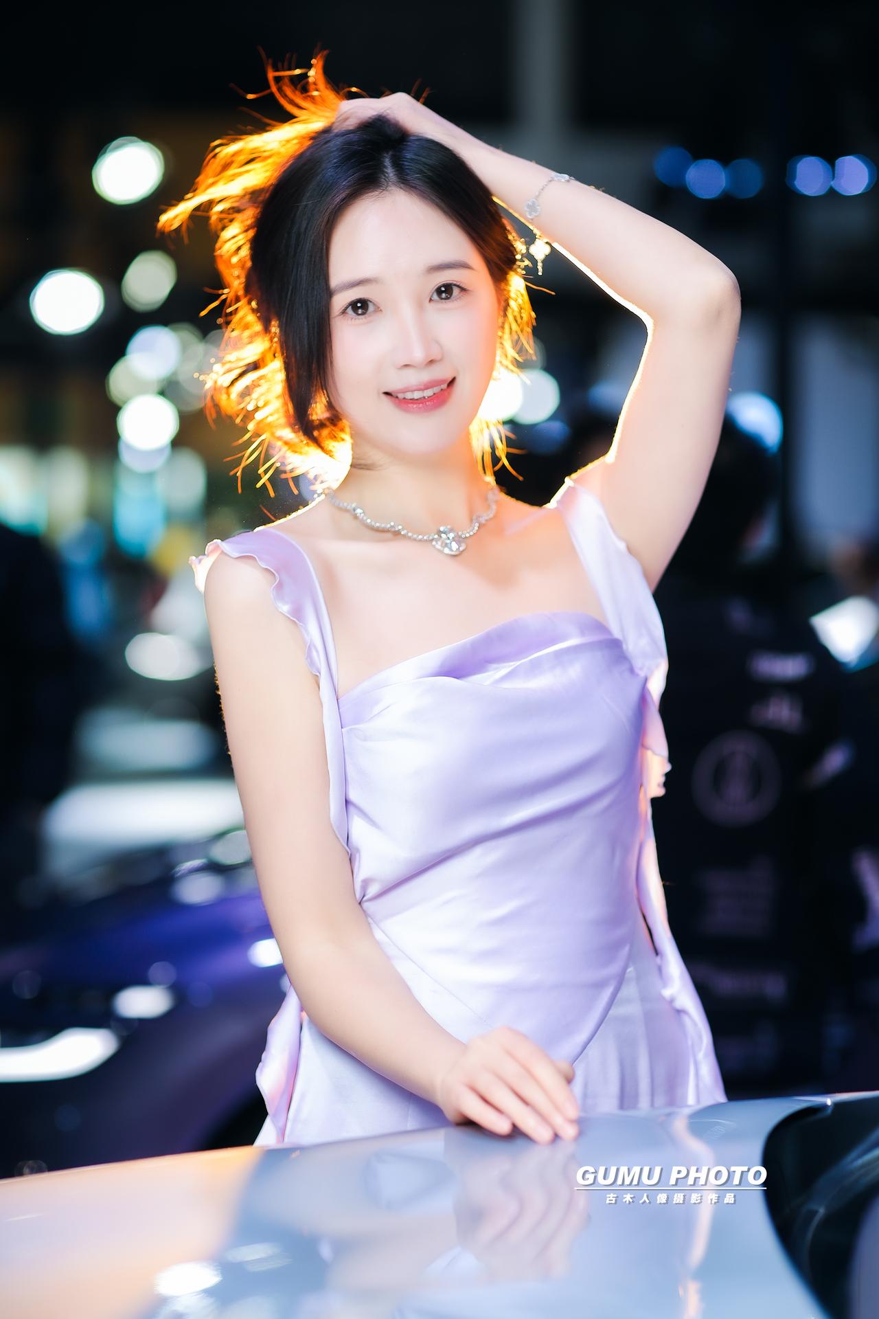 2025成都双十二车展长安启源展台模特小姐姐