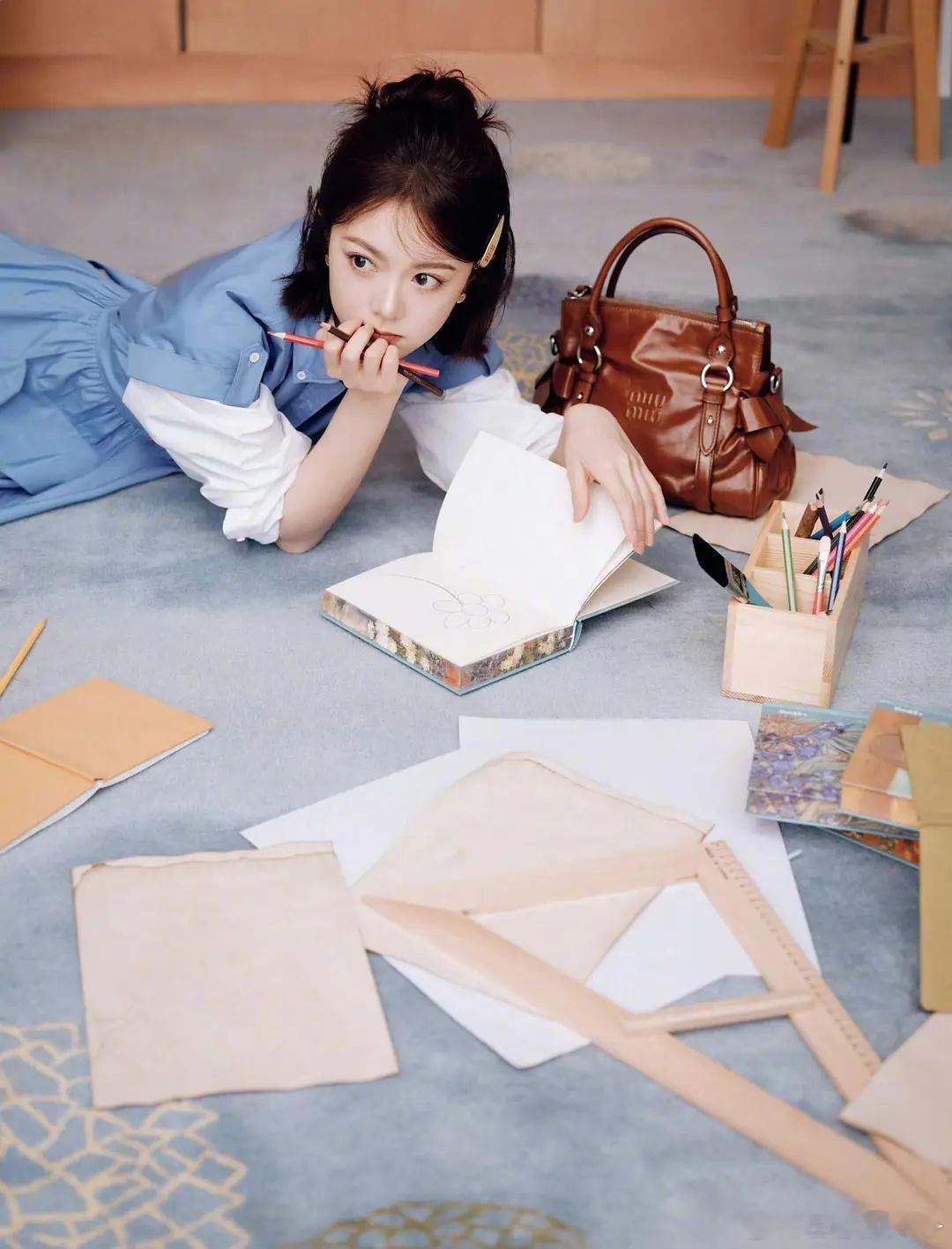 快来看赵今麦最新的miumiu活动图,你觉得她的状态咋样？ 