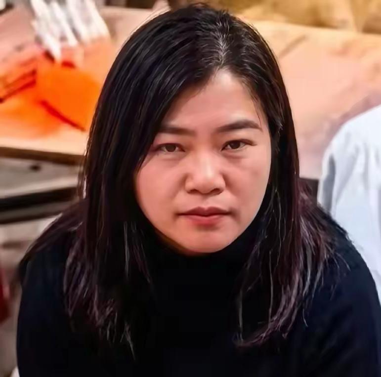 拒私了！螺蛳粉汤泼出的不是怨气，是全家的未来
 
保定螺蛳粉店一幕全网震怒！只因