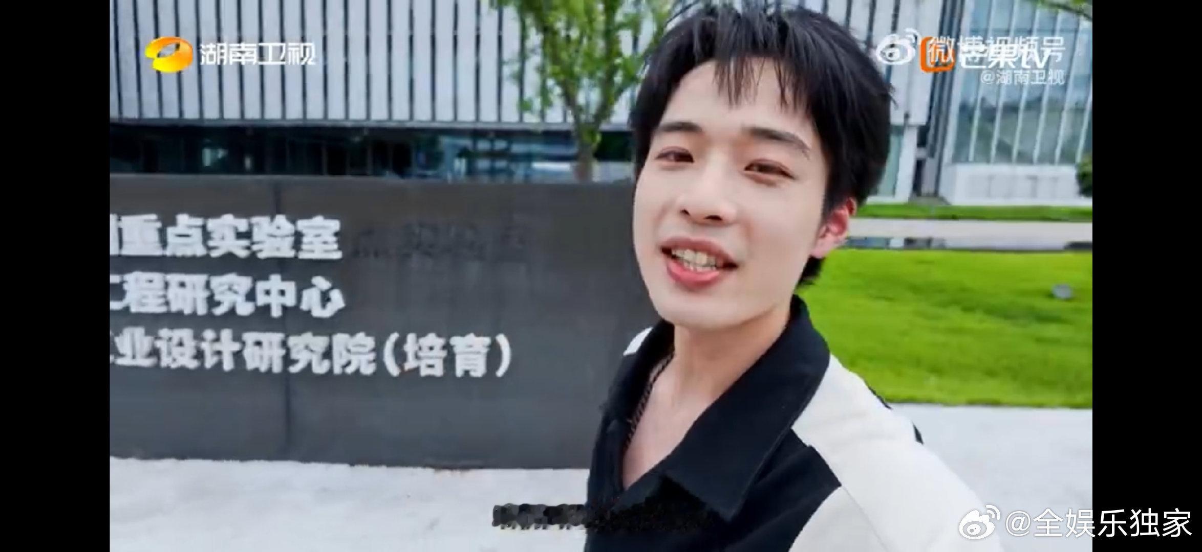 河南姑娘在株洲造列车骑单车扎根株洲深耕轨道交通领域，日复一日打磨动车组核心技术，
