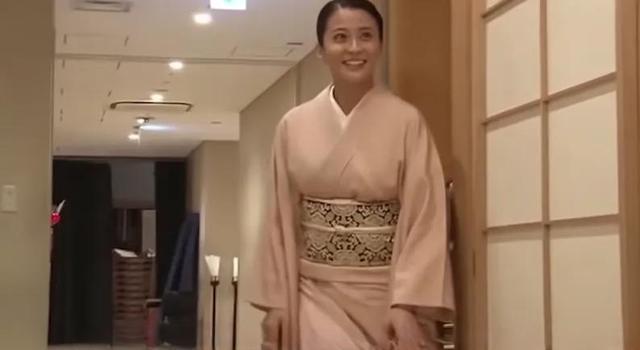 丈夫下葬第3天，日本寡妇跑去区公所填张表，从此跟公婆不再是亲戚，连招呼都不用打。