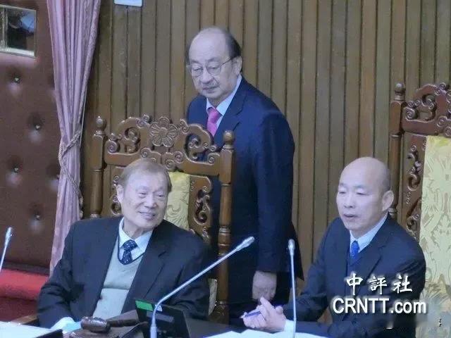 韩国瑜展现出超强的人事能力和调和能力！
      韩国瑜真的没有绿营看错的那么