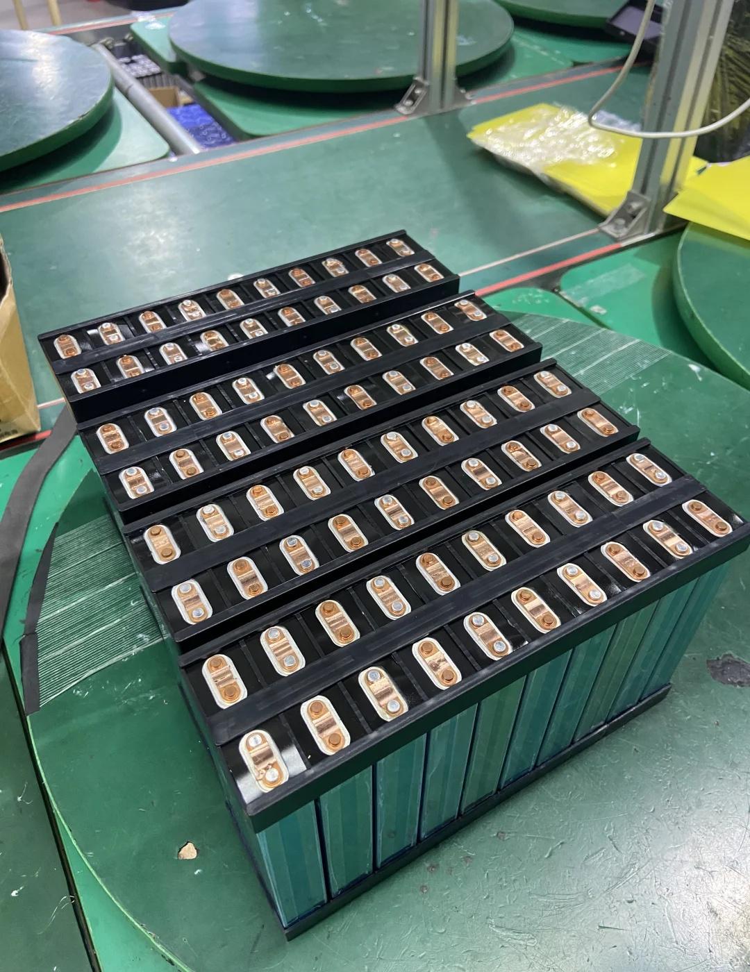 锂电池PACK的三重解读
极简标语版:精工组装，赋能未来;安全PACK，持久续航