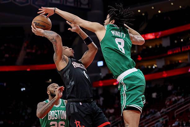 火箭输凯尔特人这场比赛，真是有些太屈辱了。主场输对手20多分，听起来已经够丢脸了