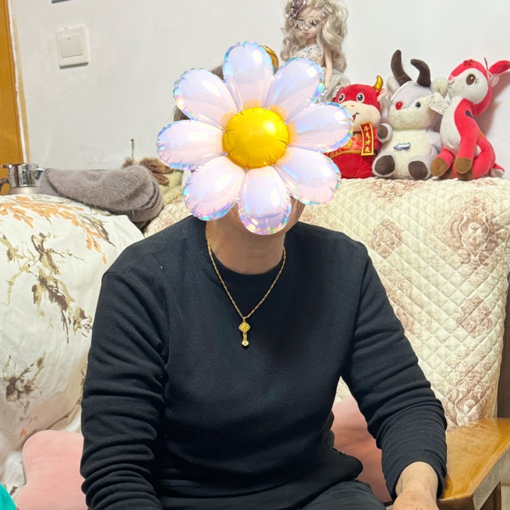 金饰克价涨至1708元这两年买金货买的太少了，给老妈也就买过一条纯金项链，非常漂